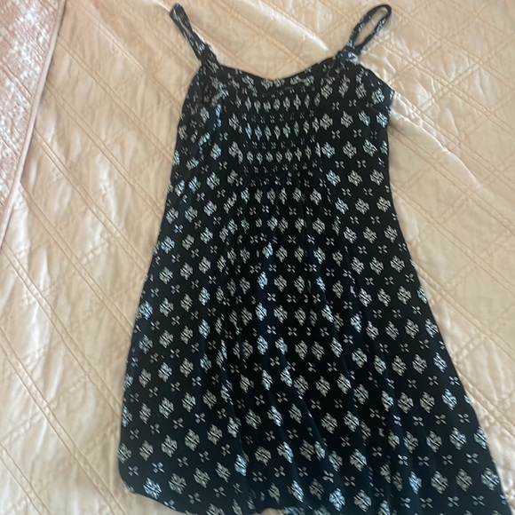 Black and white juniors short dress size medium - Picture 4 of 5